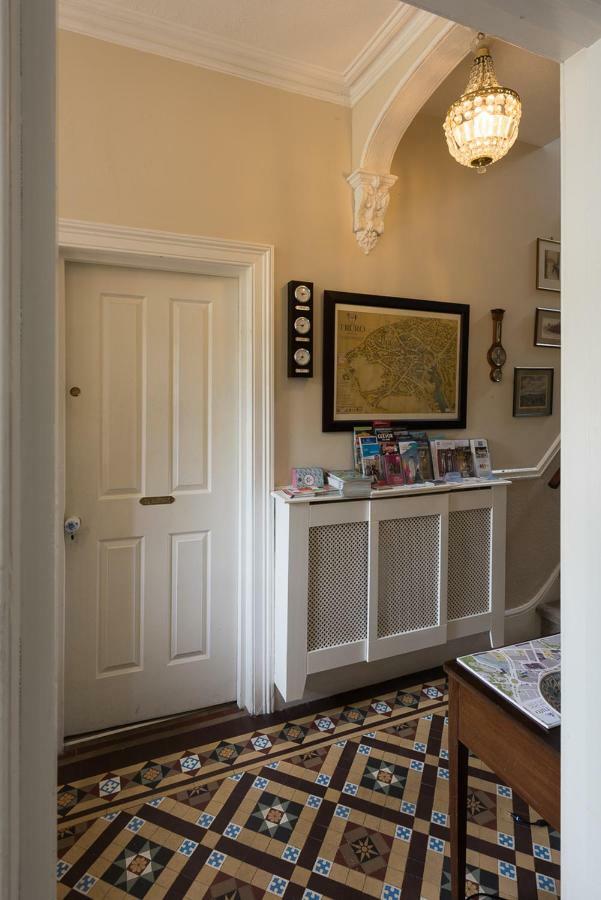 Cliftons Guest House ทรูโร ภายนอก รูปภาพ